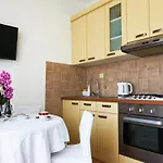 Marta I Franka Apartment Zablace