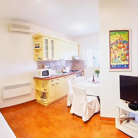 Apartment Marta I Franka